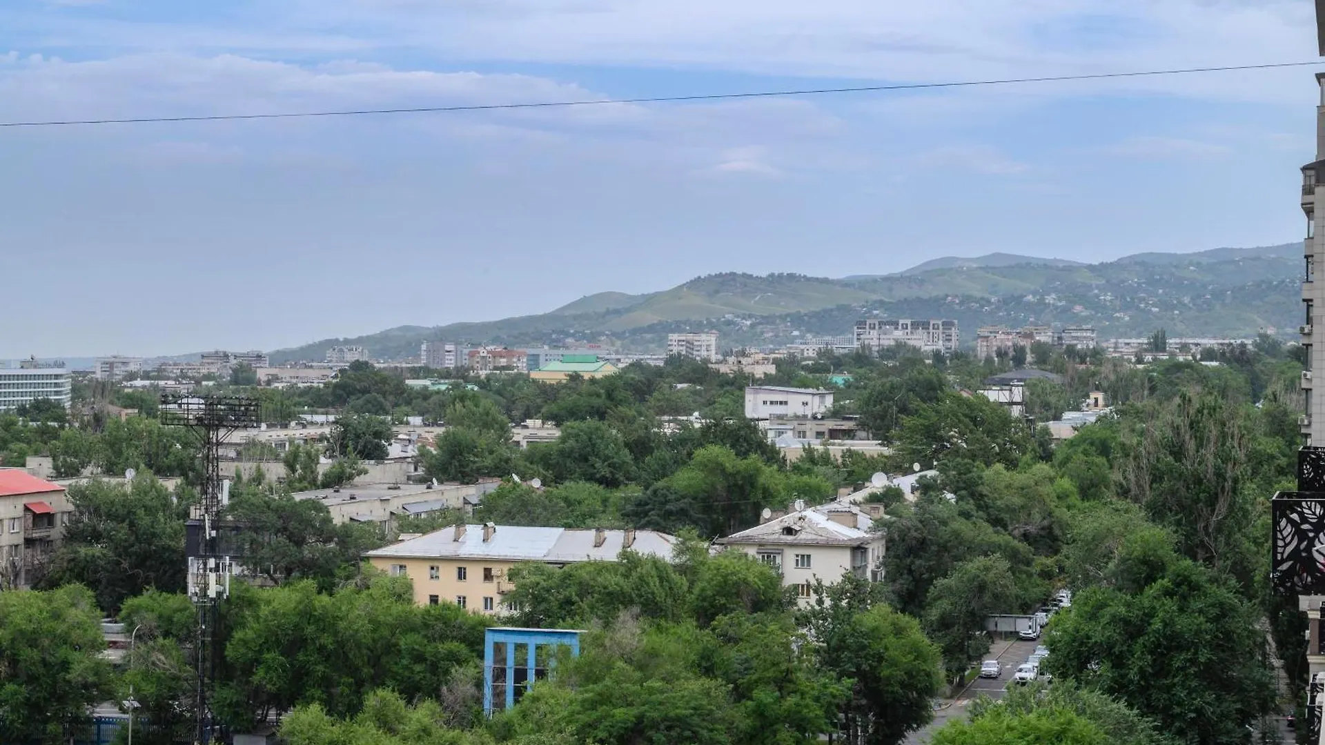 Уютные Апартаменты В Жк Nur Ay Almaty Apartment
